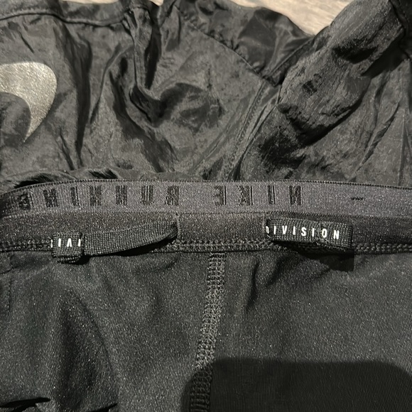 Nike 2-in-1 running shorts - Picture 5 of 6